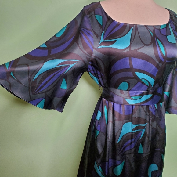 Semantiks Abstract Print Silk Dress - Picture 5 of 7